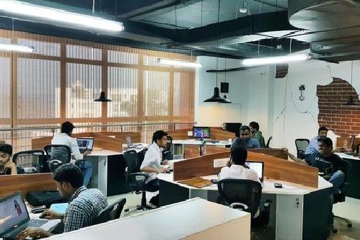 Jen Faucon speaks at CATFOA on new technologies and how they make the world a better place for everyone