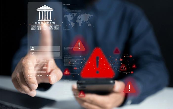 Diagram comparing centralized cloud latency vs. Google Cloud Edge TPU microsecond inference for UPI payments.